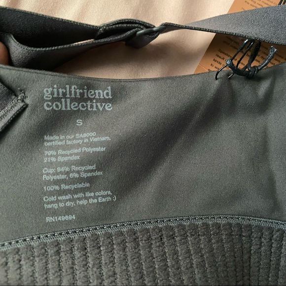 SOLD Girlfriend Collective Simone Sports Bra - Picture 7 of 7